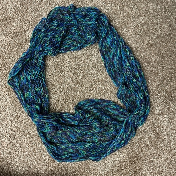 Cejon Women’s Multicolor Open Knit‎ Infinity Scarf - Picture 1 of 2